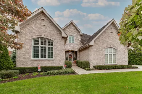 1127 Jonathan Dr, Inverness, IL 60010