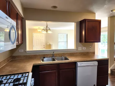 Kitchen - 14516 Thomas Jefferson Dr #-, Plainfield, IL 60544 photo 2 of 2