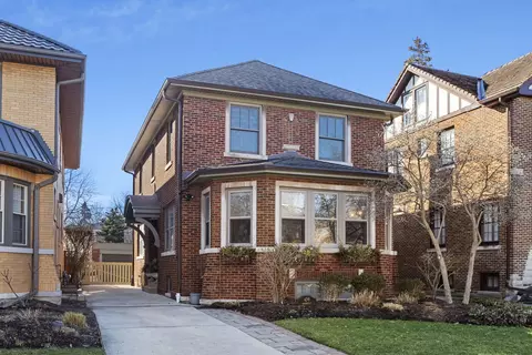 439 Greenfield St, Oak Park, IL 60302