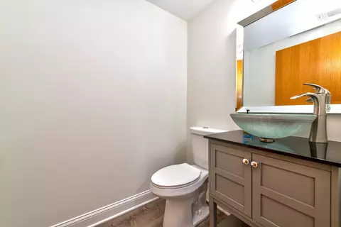Bath - 1005 Ember Ln, Spring Grove, IL 60081 photo 5 of 5