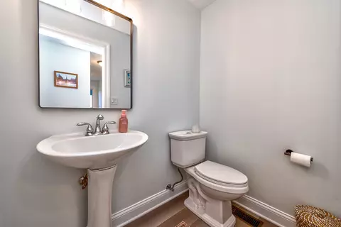 Bath - 1005 Ember Ln, Spring Grove, IL 60081 photo 1 of 5