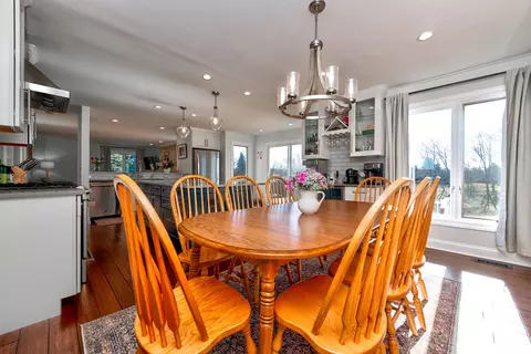 Dining - 1005 Ember Ln, Spring Grove, IL 60081 photo 2 of 2
