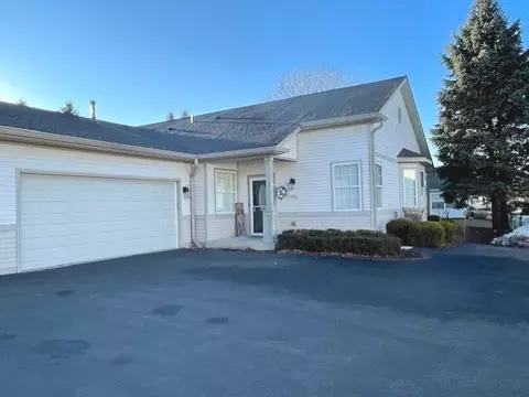 13053 Pennsylvania Ave #1, Huntley, IL 60142
