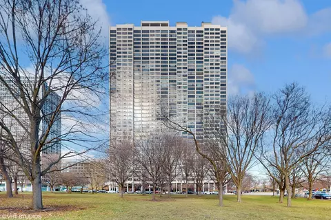 2800 N Lake Shore Dr #4205, Chicago, IL 60657