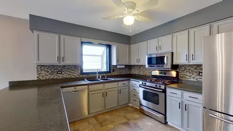 Kitchen - 0 S074 Beverly St, Wheaton, IL 60187 photo 1 of 4