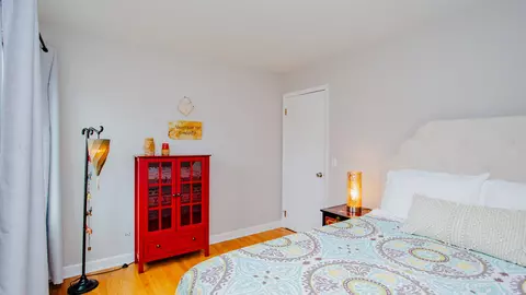 Bedroom - 2538 Yarrow Ln, Rolling Meadows, IL 60008 photo 4 of 6