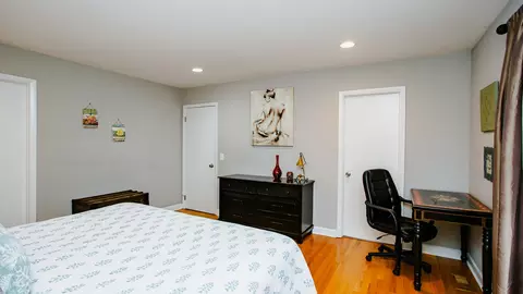 Bedroom - 2538 Yarrow Ln, Rolling Meadows, IL 60008 photo 2 of 6