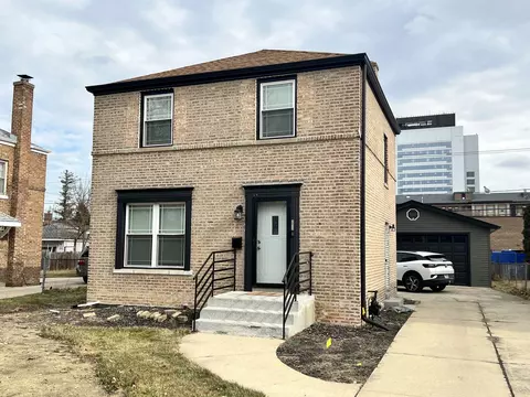 2417 S 10th Ave, Broadview, IL 60155