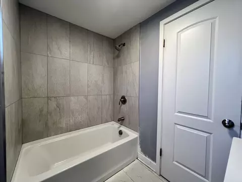 Bath - 2417 S 10th Ave, Broadview, IL 60155 photo 1 of 1