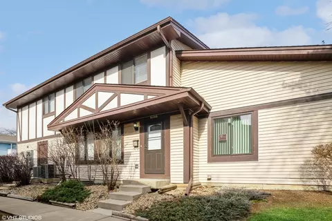 6266 Kit Carson Dr #6266, Hanover Park, IL 60133
