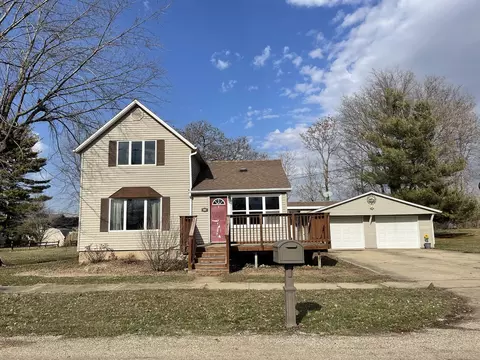 602 E Hopkins Ave, Granville, IL 61326
