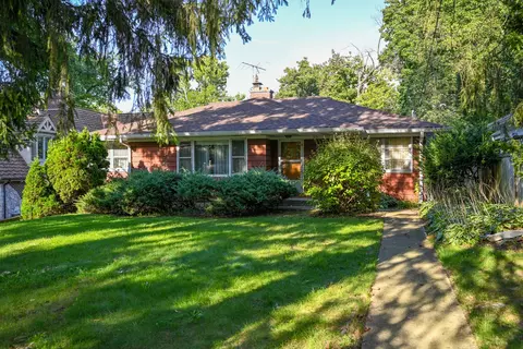 651 Riford Rd, Glen Ellyn, IL 60137