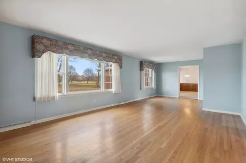 1520 W Blackhawk Dr, Mount Prospect, IL 60056 photo 8