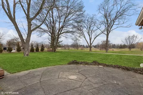 1520 W Blackhawk Dr, Mount Prospect, IL 60056 photo 28