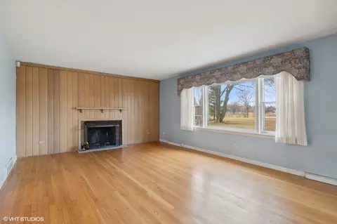 1520 W Blackhawk Dr, Mount Prospect, IL 60056 photo 6