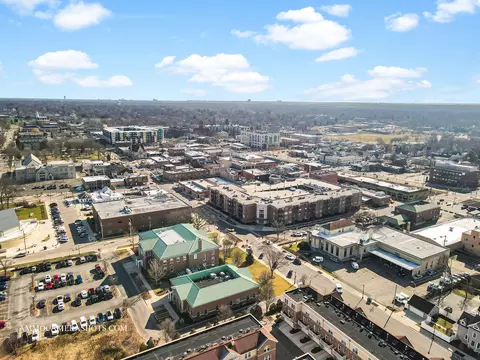View/Area - 111 N Wheaton Ave #308, Wheaton, IL 60187 photo 2 of 6