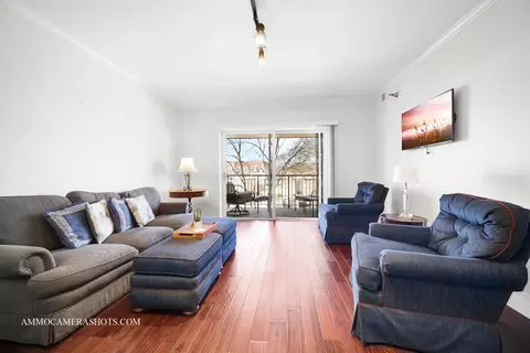 Living - 111 N Wheaton Ave #308, Wheaton, IL 60187 photo 2 of 3