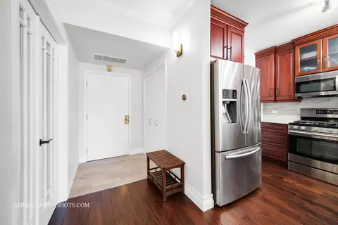 Kitchen - 111 N Wheaton Ave #308, Wheaton, IL 60187 photo 5 of 5