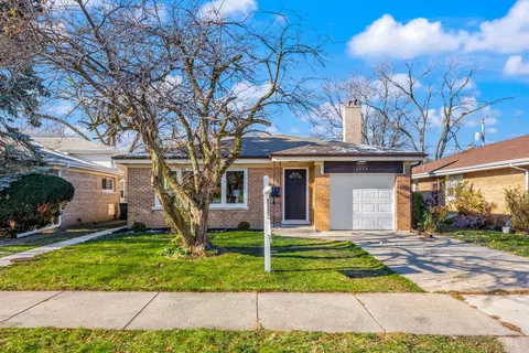 6512 N Spaulding Ave, Lincolnwood, IL 60712