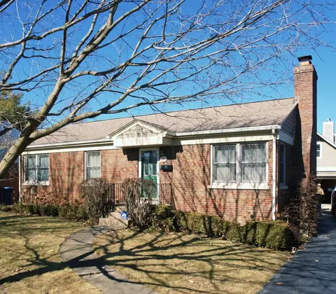 410 Lincoln Ave, Downers Grove, IL 60515