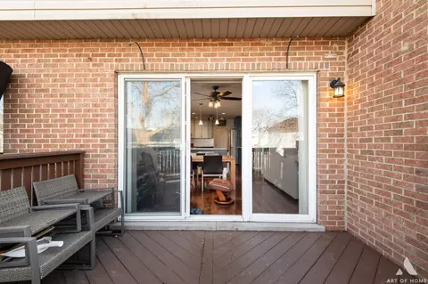 Exterior - 620 Daisy Ln, Roselle, IL 60172 photo 7 of 8