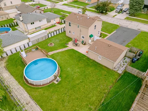 Exterior - 7738 W 81st St, Bridgeview, IL 60455 photo 8 of 9