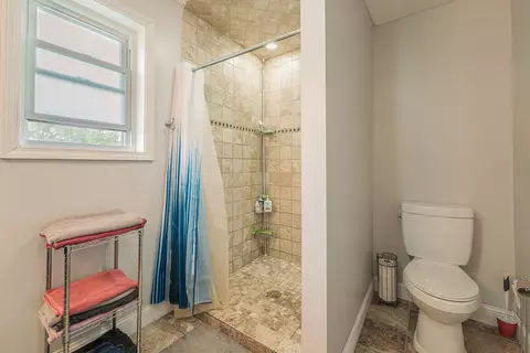Bath - 7738 W 81st St, Bridgeview, IL 60455 photo 2 of 4