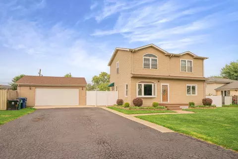 Exterior - 7738 W 81st St, Bridgeview, IL 60455 photo 3 of 9