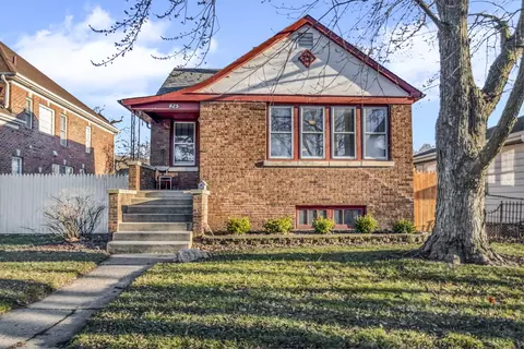 425 E Berteau Ave, Elmhurst, IL 60126
