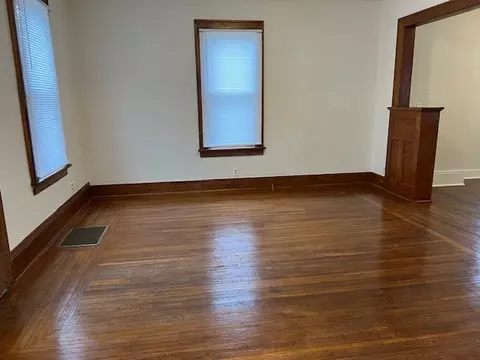 120 E 6th St, Lockport, IL 60441 photo 2