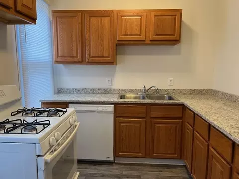 120 E 6th St, Lockport, IL 60441 photo 7