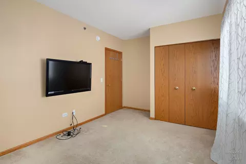 Bedroom - 725 N 5th Ave #302, Addison, IL 60101 photo 2 of 2