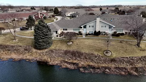 18135 Oregon Ln, Orland Park, IL 60467