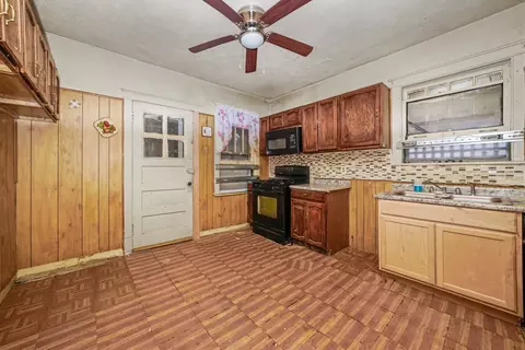 Kitchen - 1002 W 103rd Pl, Chicago, IL 60643 photo 1 of 2