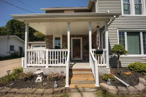 Exterior - 514 W Main St, Morrison, IL 61270 photo 2 of 7