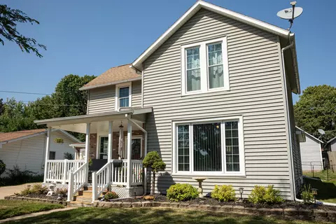 Exterior - 514 W Main St, Morrison, IL 61270 photo 4 of 7