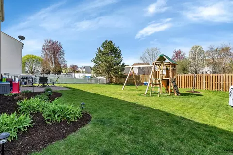 Exterior - 1703 Fox Ridge Dr, Plainfield, IL 60586 photo 5 of 7