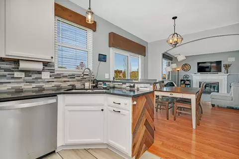 Kitchen - 1703 Fox Ridge Dr, Plainfield, IL 60586 photo 2 of 3