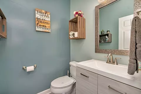Bath - 1703 Fox Ridge Dr, Plainfield, IL 60586 photo 1 of 3