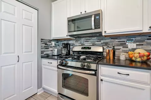 Kitchen - 1703 Fox Ridge Dr, Plainfield, IL 60586 photo 3 of 3
