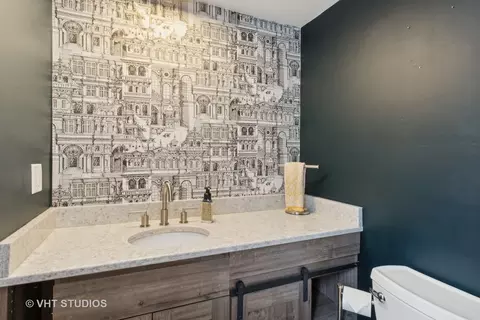 Bath - 644 Ash Ln, Wheeling, IL 60090 photo 1 of 2