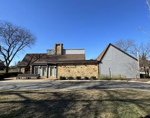 Exterior - 644 Ash Ln, Wheeling, IL 60090 photo 3 of 4