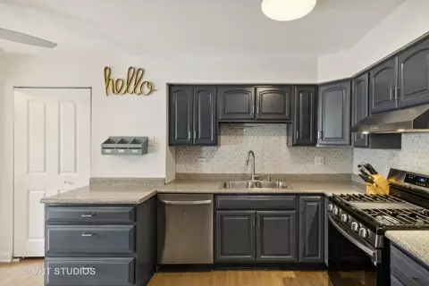 Kitchen - 644 Ash Ln, Wheeling, IL 60090 photo 2 of 3