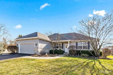 1460 Colorado Ave, Aurora, IL 60506