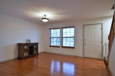 Living - 7114 Illusion Ct, Plainfield, IL 60586 photo 4 of 7
