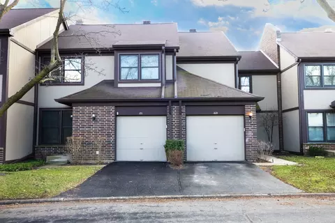 169 Shadowbend Dr, Wheeling, IL 60090