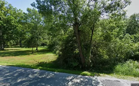 913 E Bemes Rd, Crete, IL 60417 photo 2