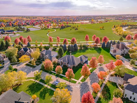View/Area - 13002 Silverleaf Ct, Plainfield, IL 60585 photo 4 of 6