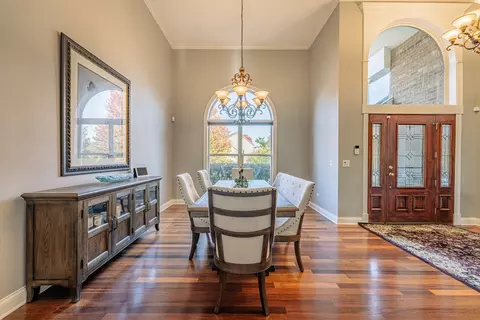 Dining - 13002 Silverleaf Ct, Plainfield, IL 60585 photo 2 of 5