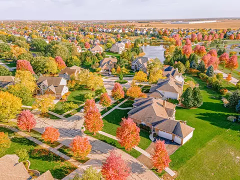 View/Area - 13002 Silverleaf Ct, Plainfield, IL 60585 photo 3 of 6